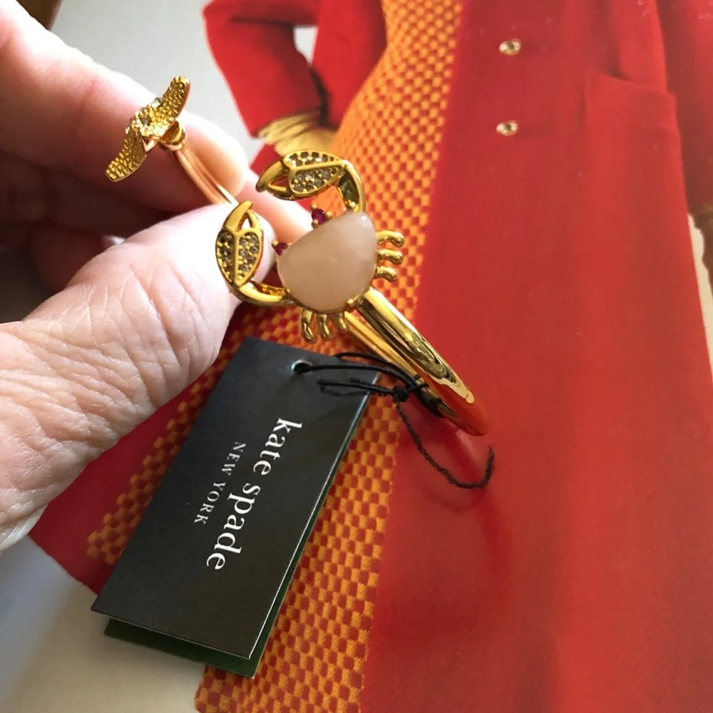 Authentic New/tag kate spade Gold Tone Open-Ended Cuff with a starfish and crab - Picture 5 of 10